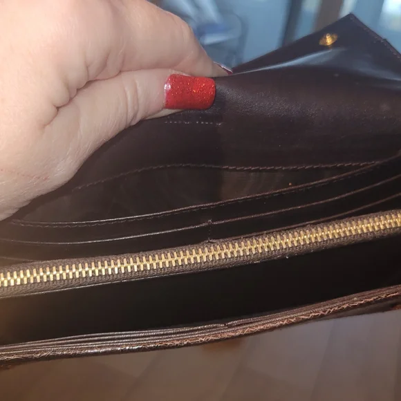 Miu Miu Brown Croc-Embossed Wallet - Picture 5 of 6